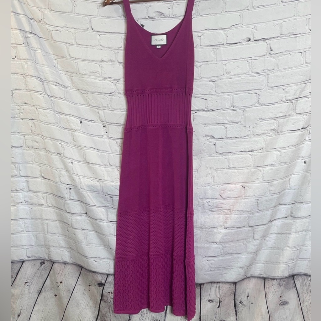 Alexis Magenta Knitted Dress Size Small Like New Condition Pit